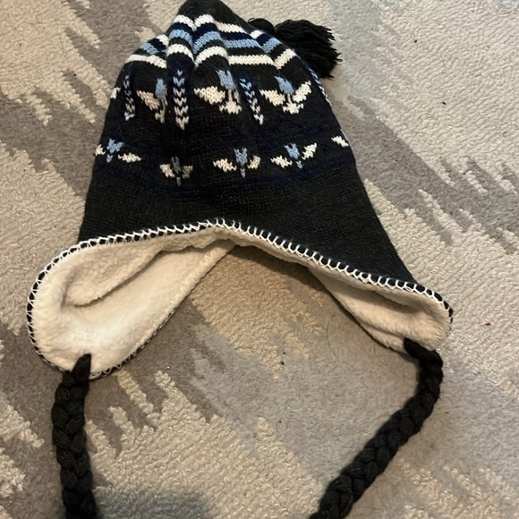 Grey wool, winter hat with fleece lining, one size and unisex with front ties - Picture 2 of 10